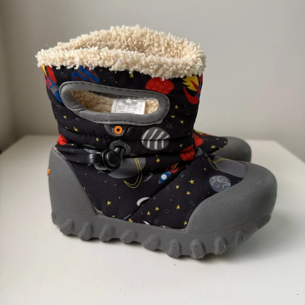 Bogs Kids B-Moc Space Print Snow Boots Sz 8 Winter Shoes Sherpa Sherpa Lined